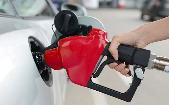 汽车50升的油箱加油加出了52升什么原因汽车50升的油箱加油加出了52升，究竟是什么原因？